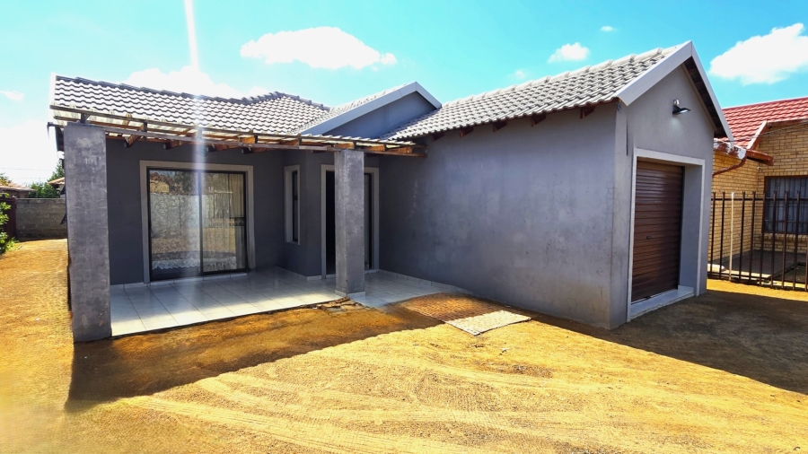 3 Bedroom Property for Sale in Grasslands Free State